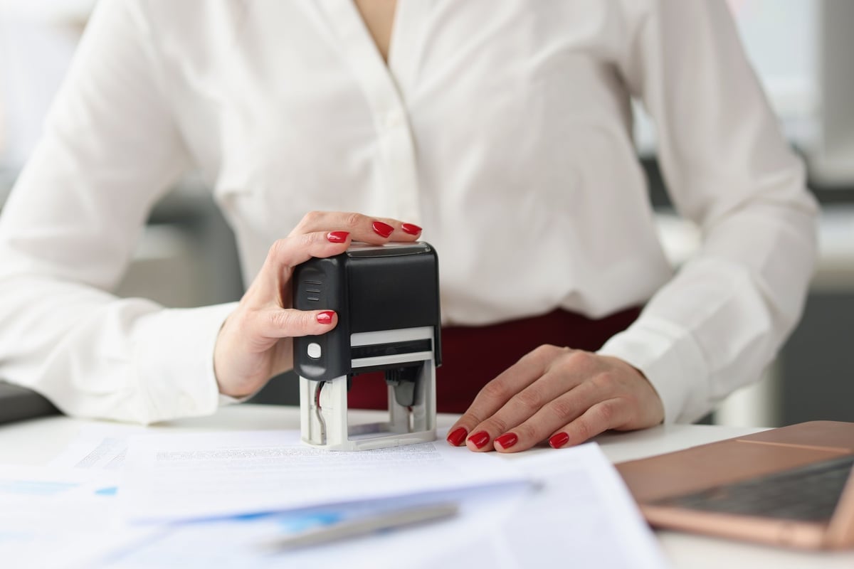 Professional notary service